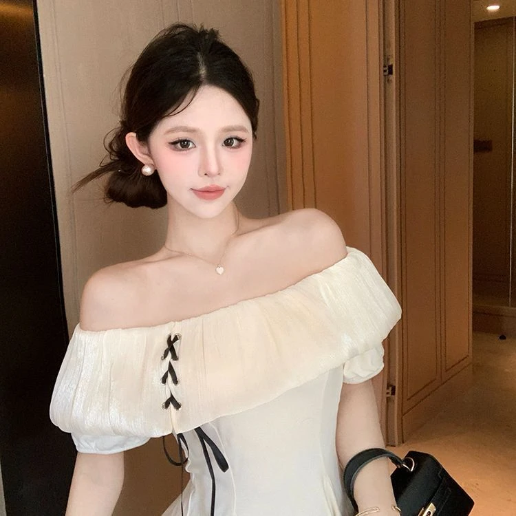 2025夏季新款洋气一字肩显瘦紧身收腰上衣女外穿荷叶边裙短袖t桖