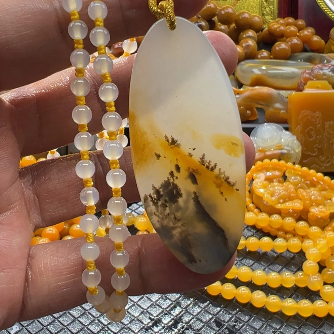 石英质玉未镶嵌颈饰