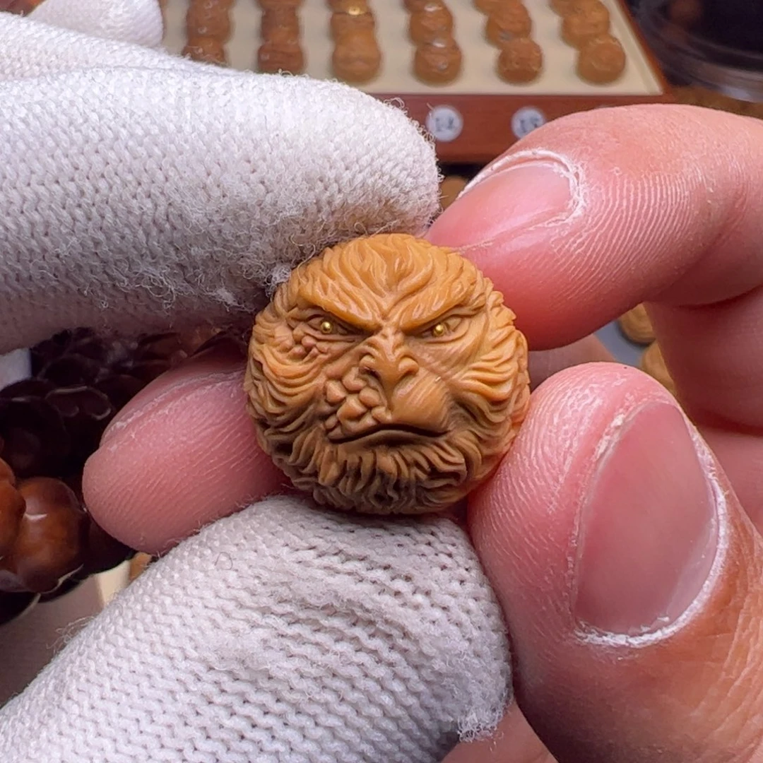 猴头核桃把件精修大圣金眼