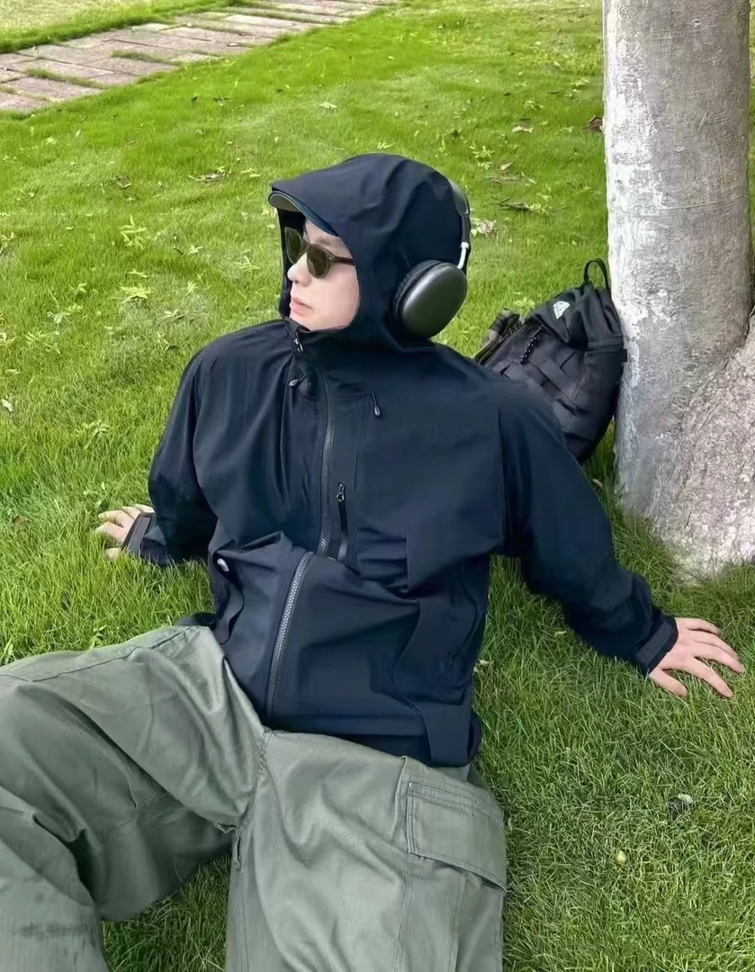 春秋防雨新款运动户外冲锋衣外套情侣防水防风保暖休闲