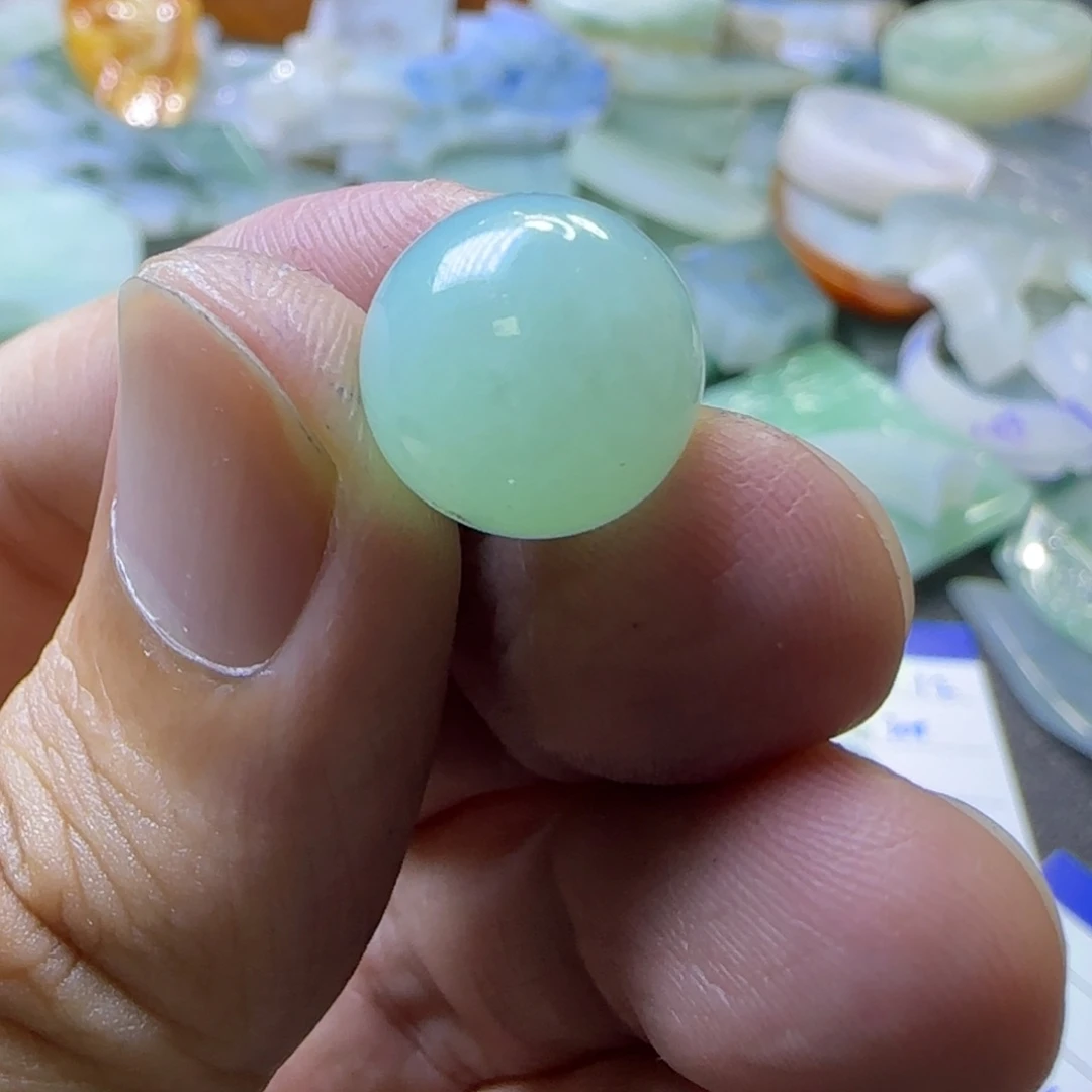 翡翠颈饰未镶嵌珠子