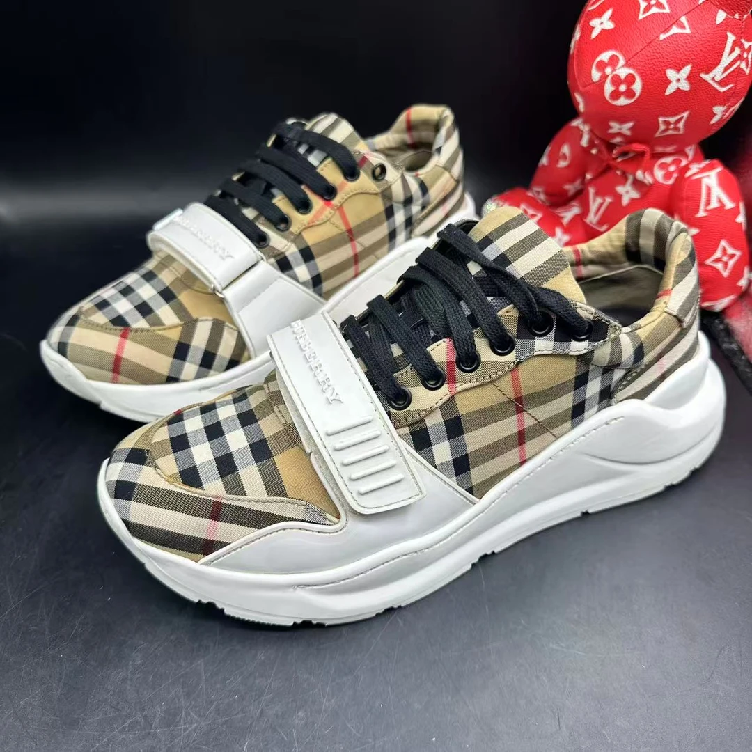 95新 BURBERRY/博柏利 格纹休闲时尚舒适厚底老爹鞋41.5码ddm2454