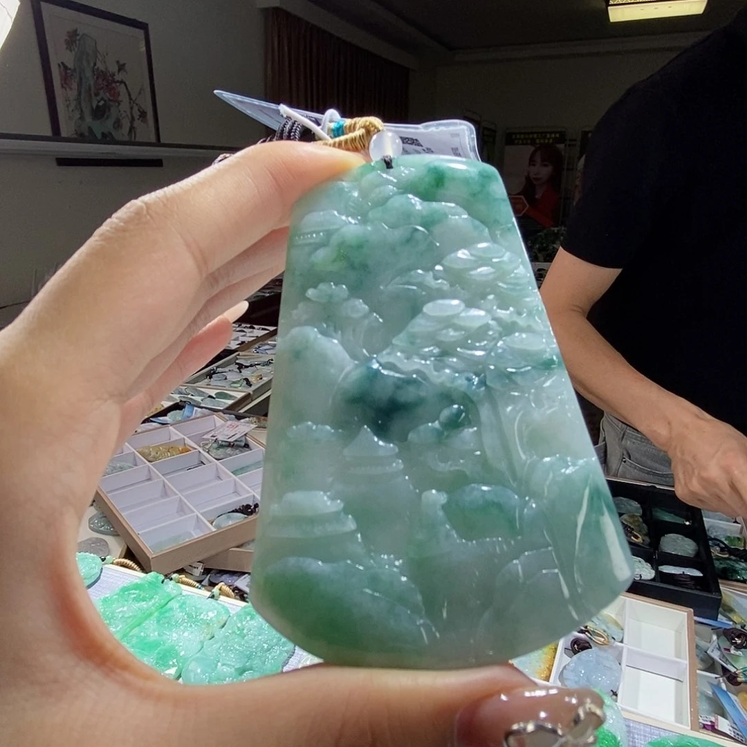 翡翠未镶嵌颈饰翡翠