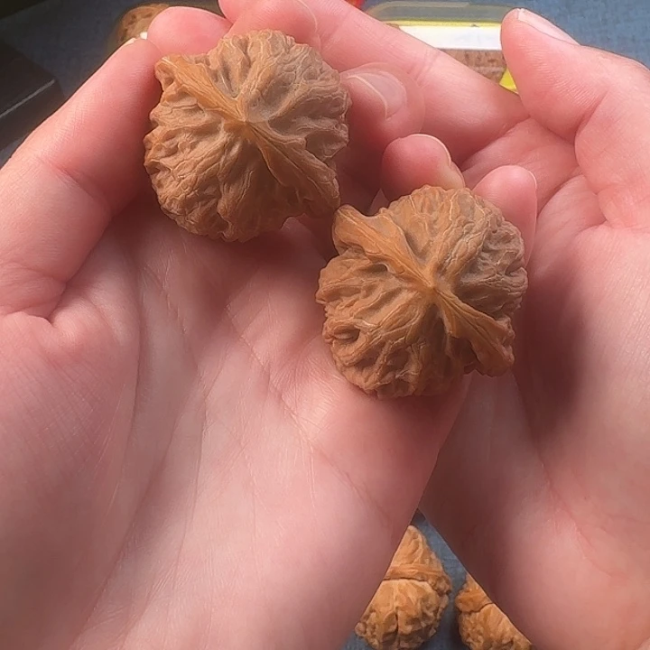 文玩核桃把件宫灯40+