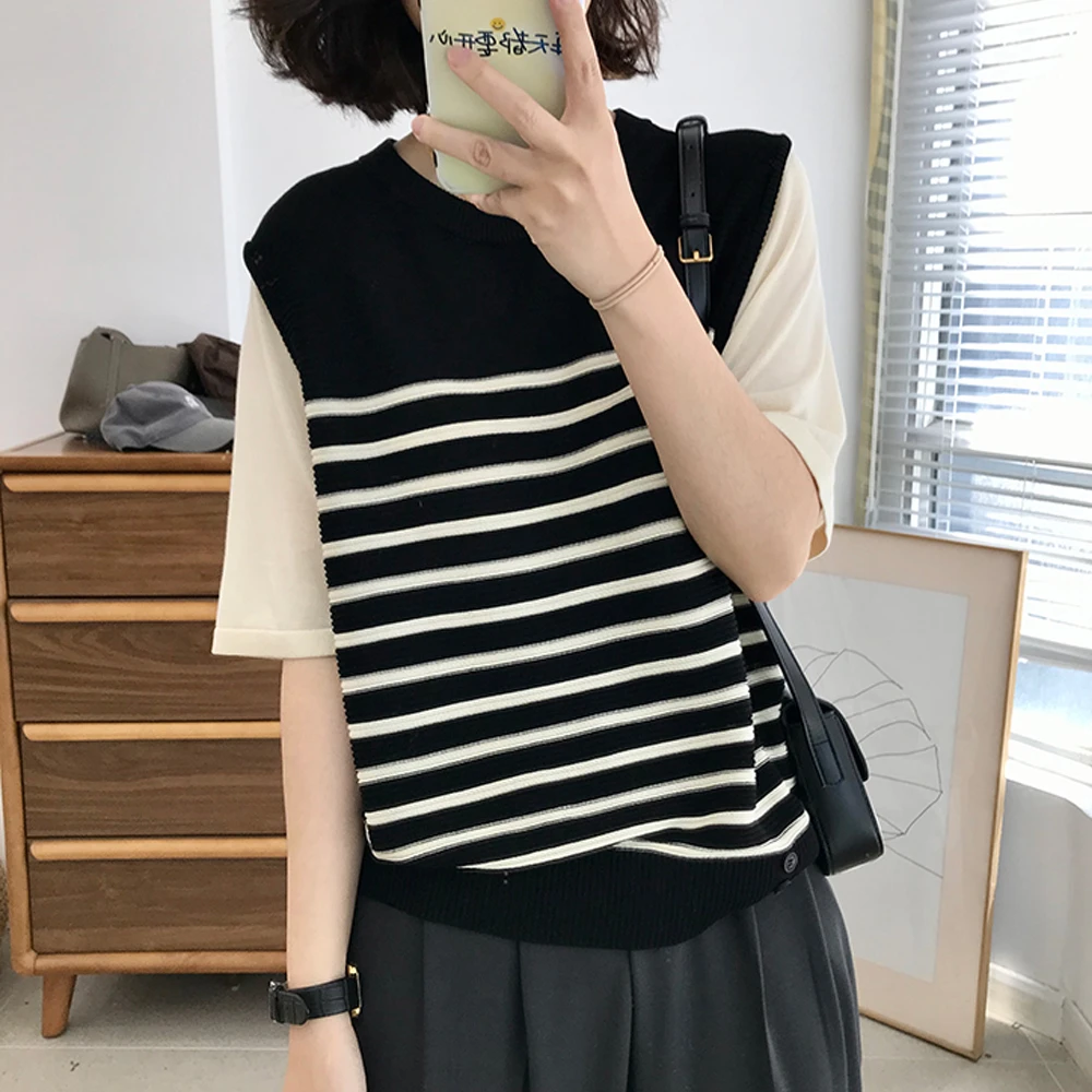 夏季宽松圆领薄款短袖冰丝针织T恤衫女士韩版减龄拼接条纹上衣潮