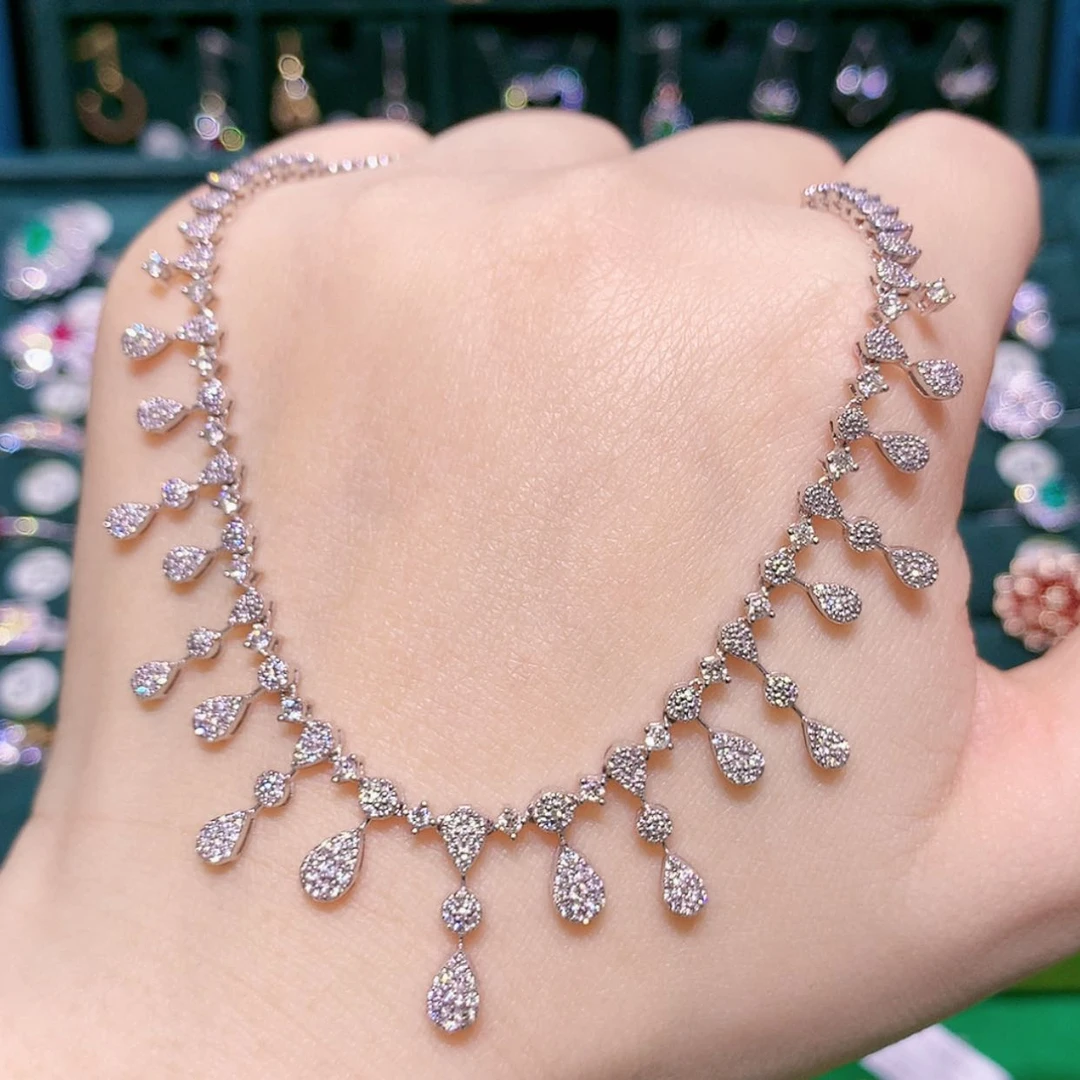 【闪购商品】钻石颈饰18K金镶嵌项链