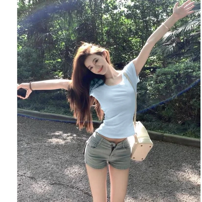 纯欲风短袖正肩t恤女款夏季2025新款修身显瘦锁骨u领白色上衣