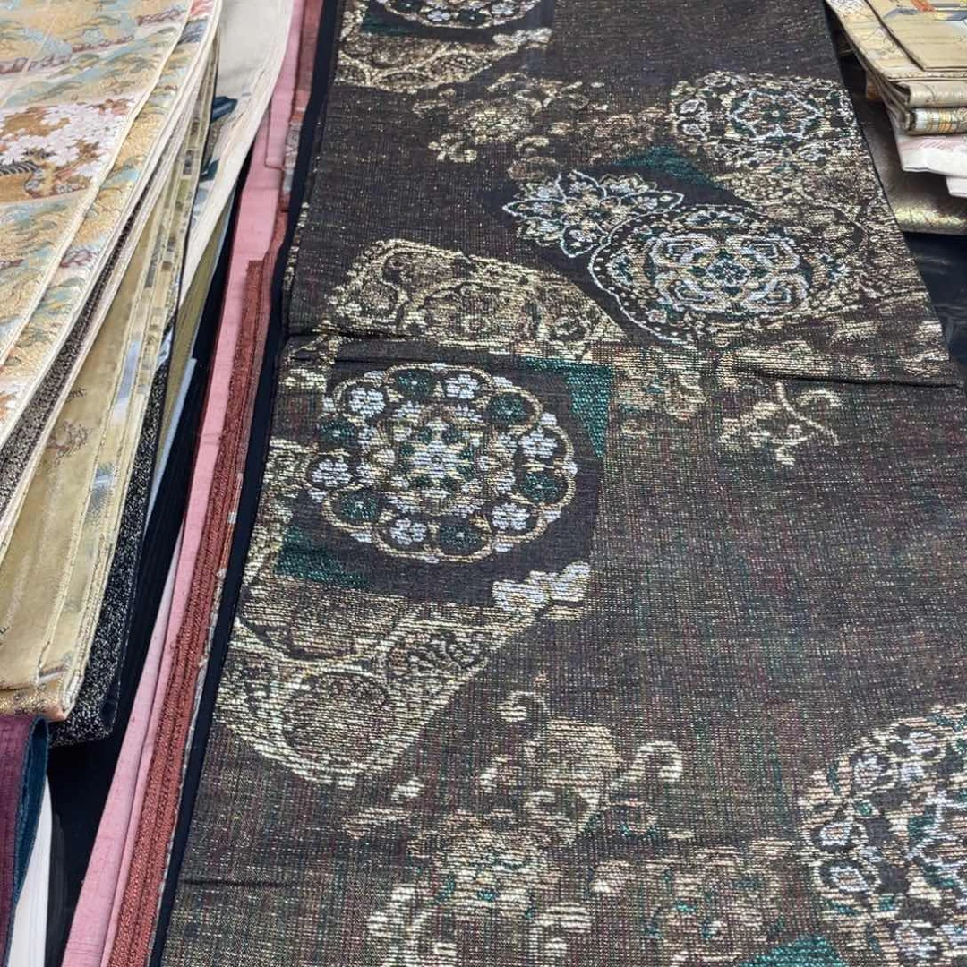 J***星刺绣唐锦桑蚕丝正绢面料