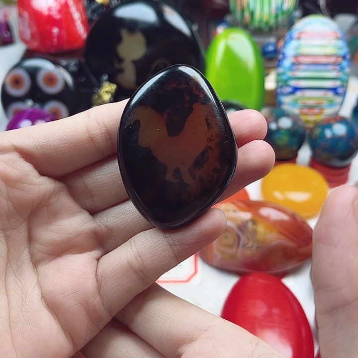 玛瑙/玉髓未镶嵌珠宝奇石