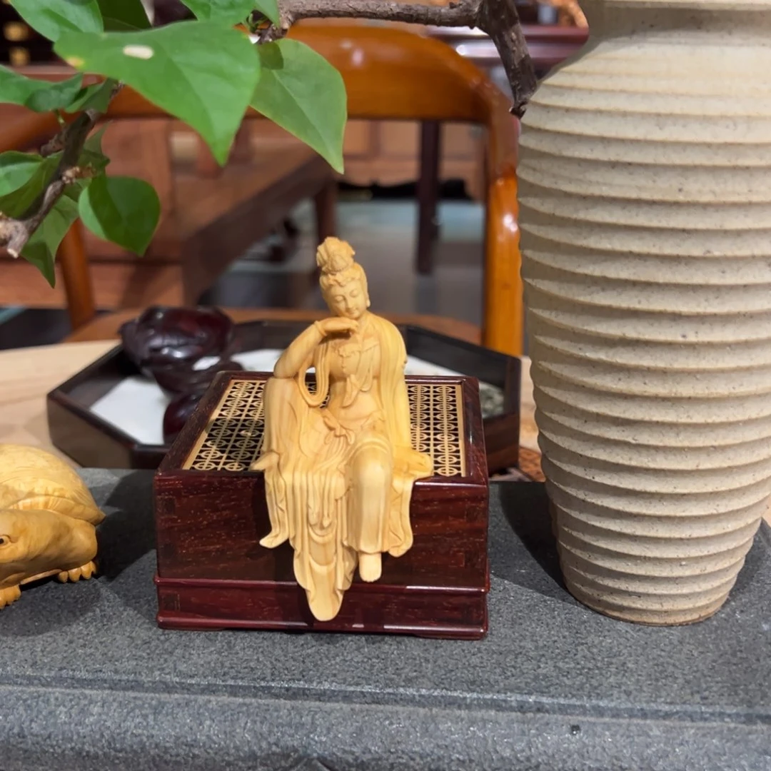 大叶紫檀（黑酸枝木类）黄杨木小观音摆件