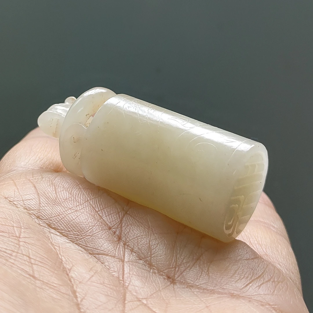 收藏级别的螭龙钮印章，印文:吴回，白润完美