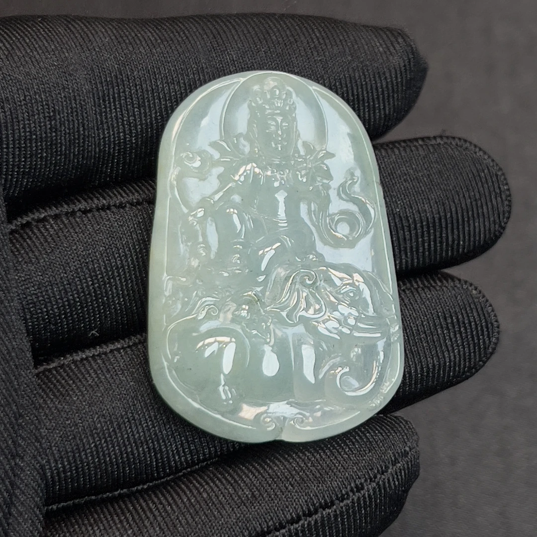 缅甸A货翡翠冰种普贤菩萨吊坠