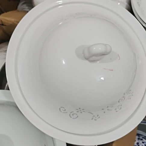 瓷玲珑白色9寸草帽煲一个微瑕疵