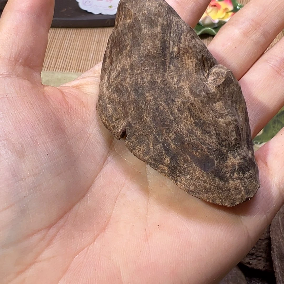 【闪购商品】香榧木海南木料霸王岭沉水老包头4克