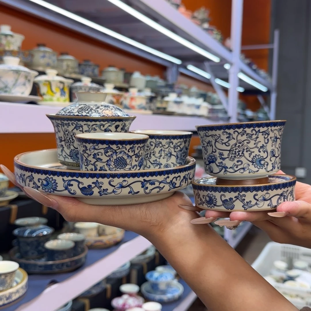 我在外面吃饭呢你在哪了我