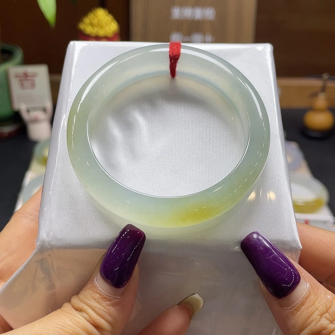 翡翠未镶嵌手镯65 号链接