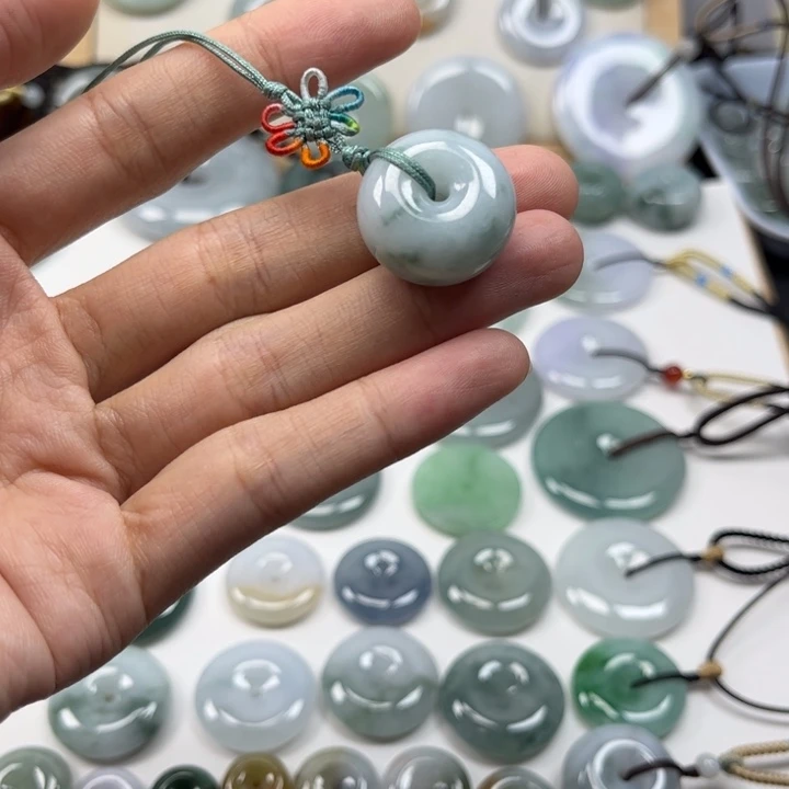 翡翠未镶嵌颈饰天然翡翠Ａ货