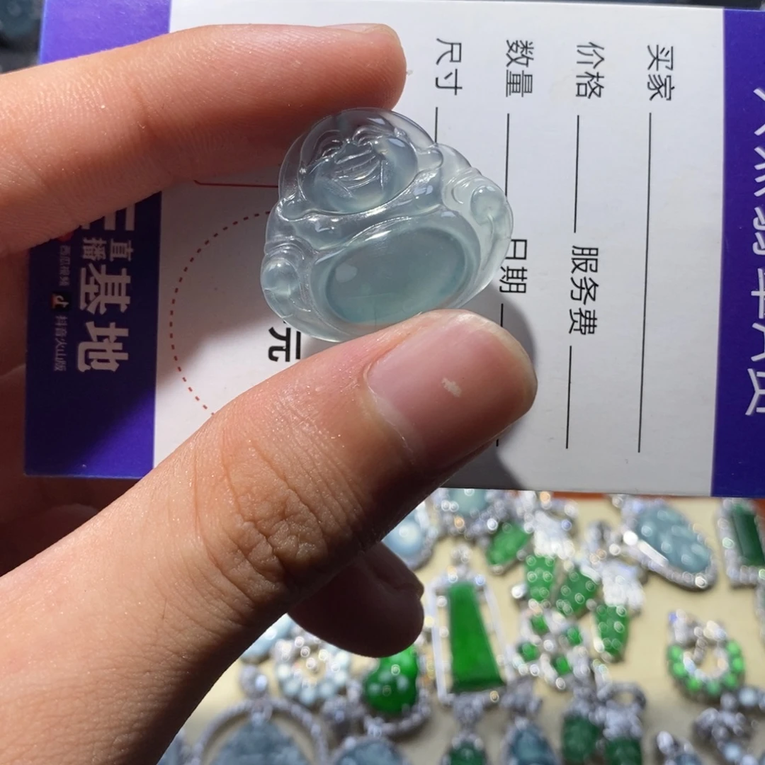 农***儿颈饰未镶嵌翡翠翡翠