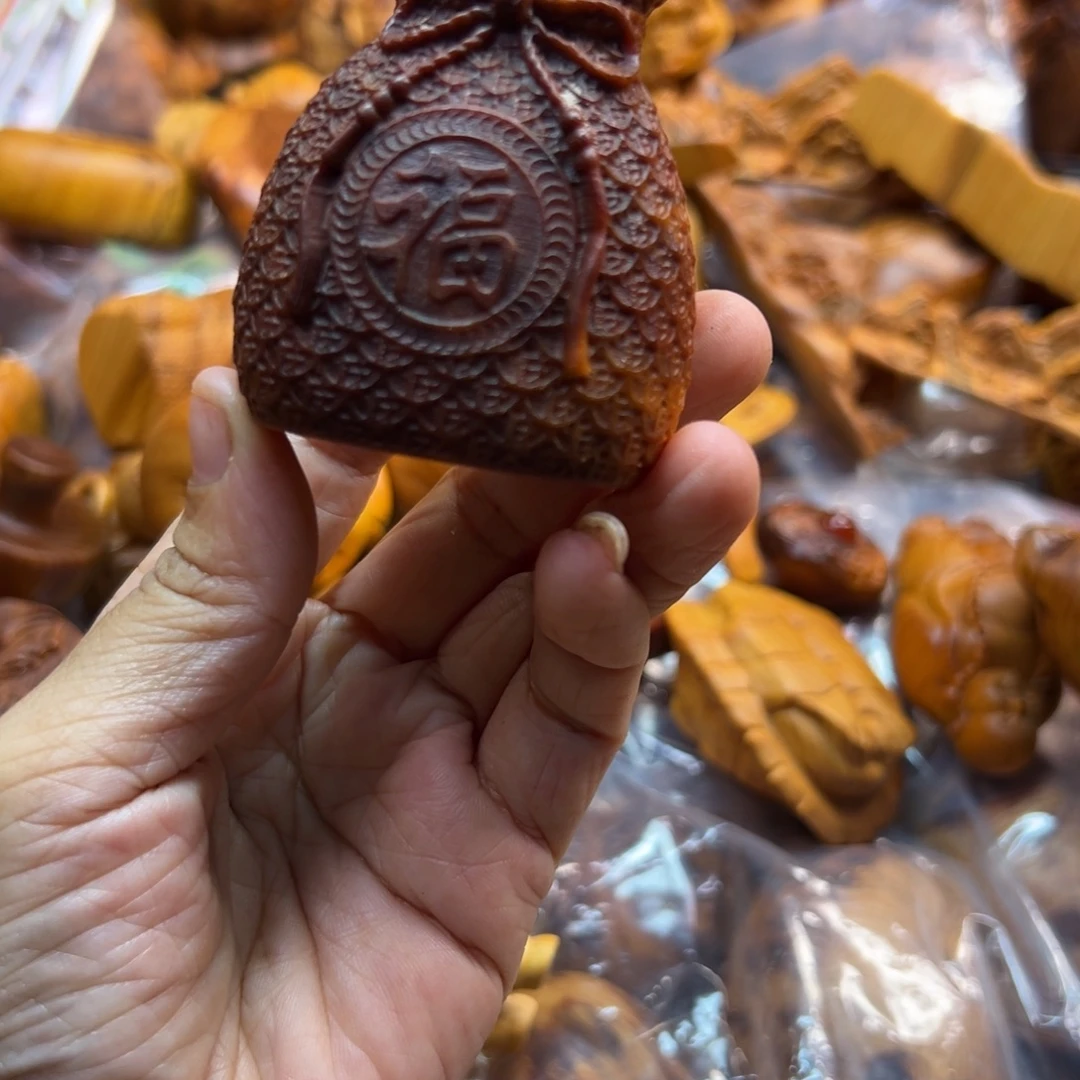 飞***柏木（崖柏）崖柏陈化手把件