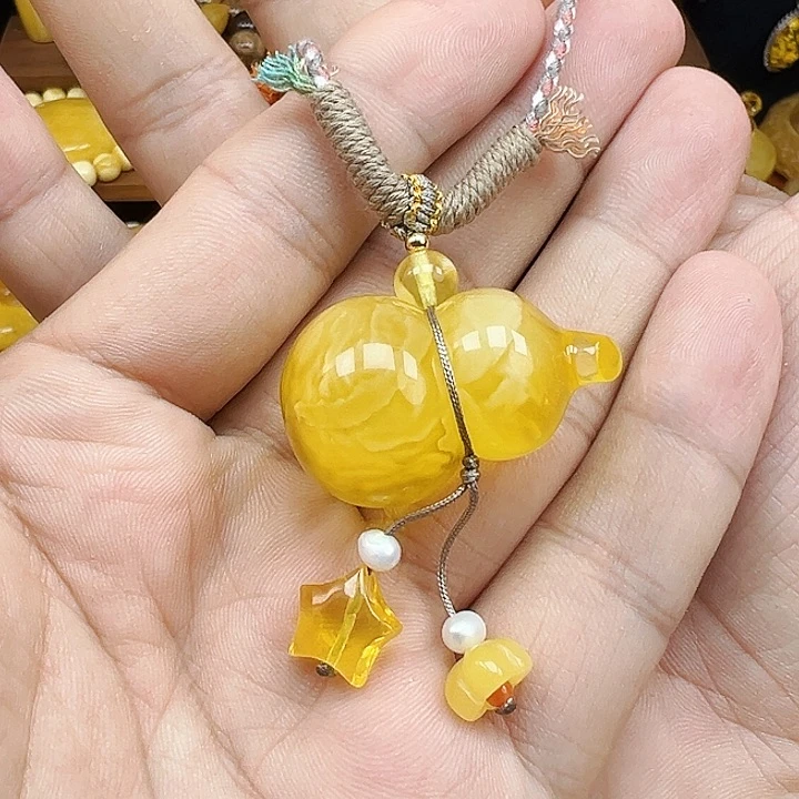 蜜蜡未镶嵌珠宝奇石葫芦吊坠11克