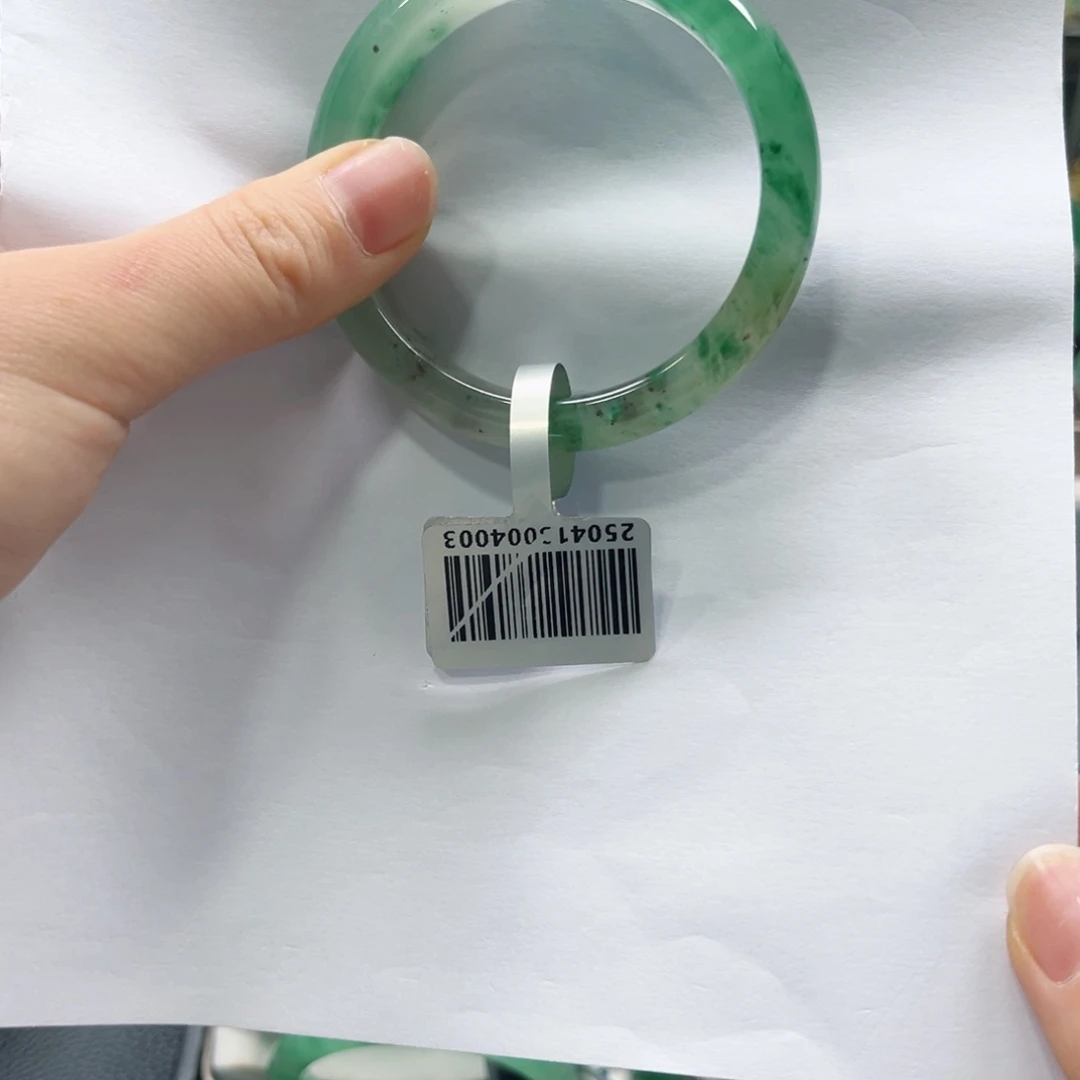 石英质玉手镯未镶嵌?****肺