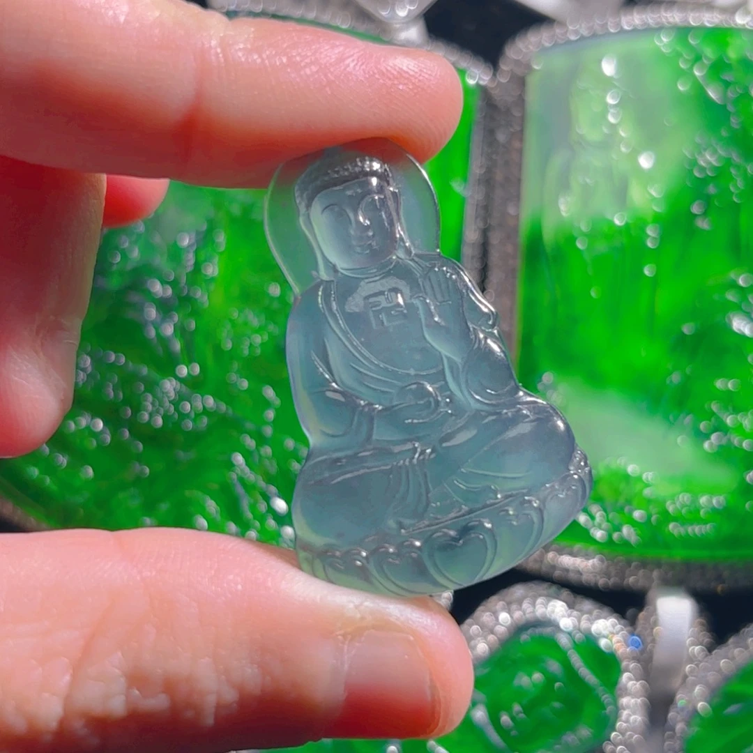 翡翠颈饰未镶嵌观音