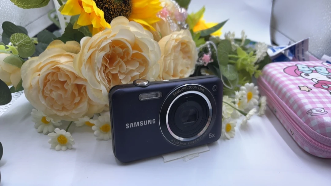 9新 QLED/三星 ES75数码相机1200万像素5倍光变2.7寸屏高清拍摄