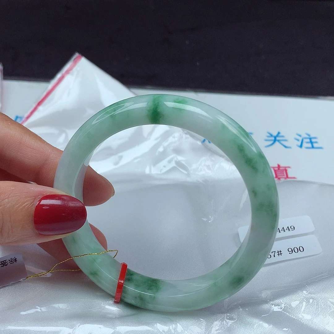翡翠手镯未镶嵌57圈4449