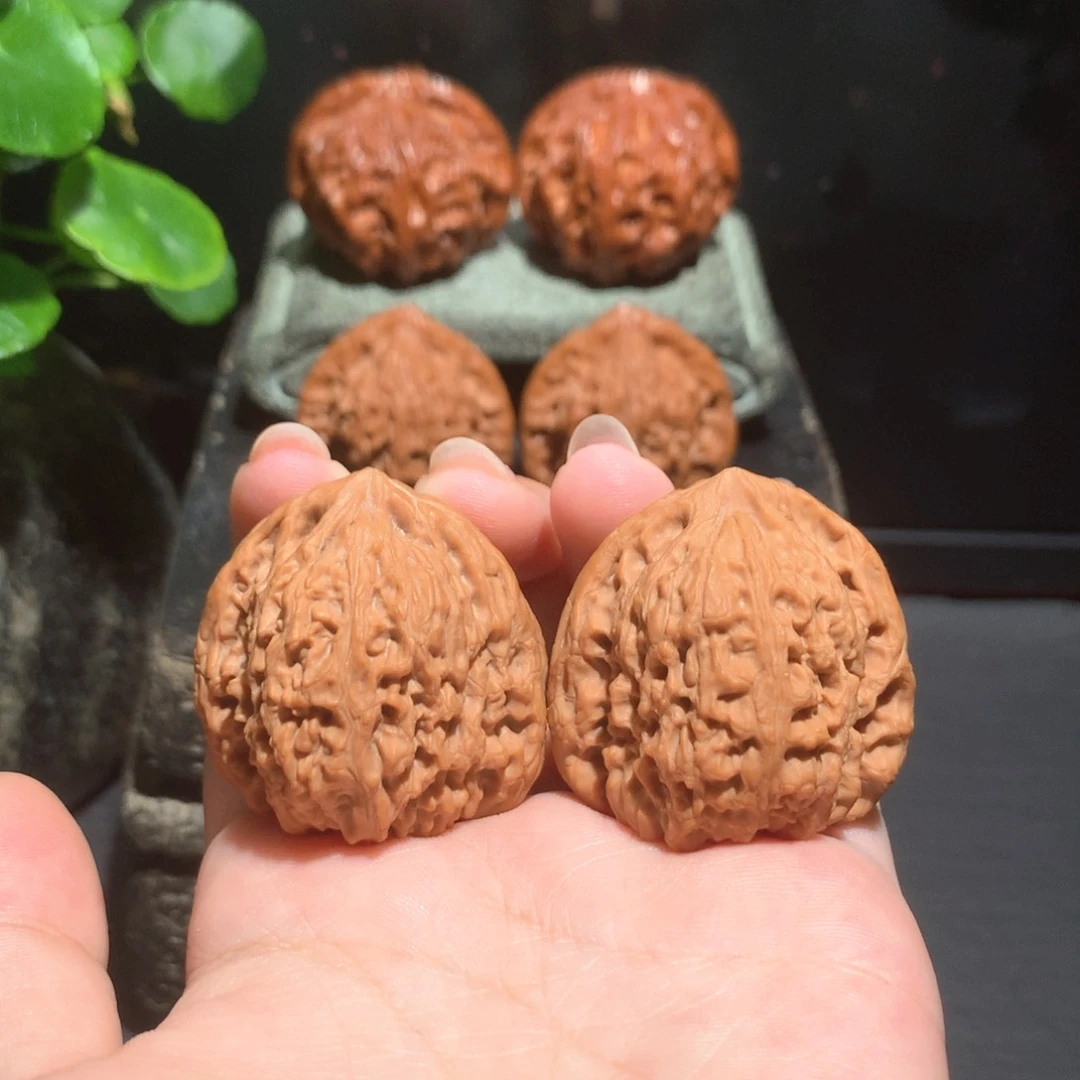 文玩核桃吊坠苹果园狮子头070310