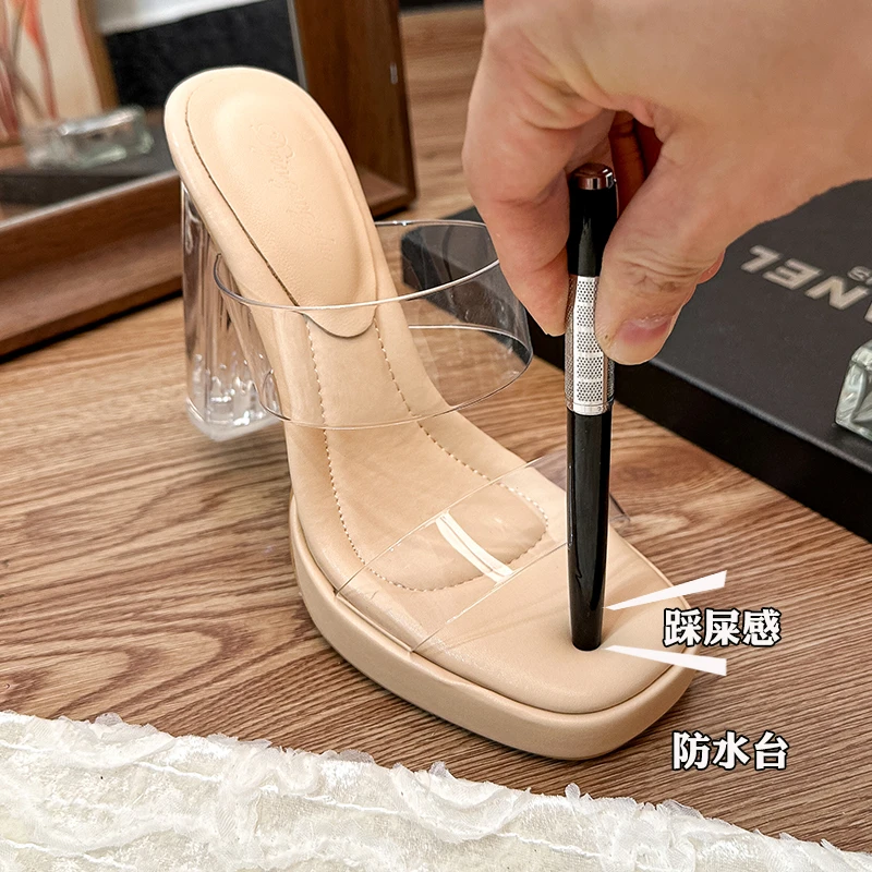厚底踩屎感一字带防水台超高跟凉拖鞋女外穿水晶粗跟透明高跟凉鞋
