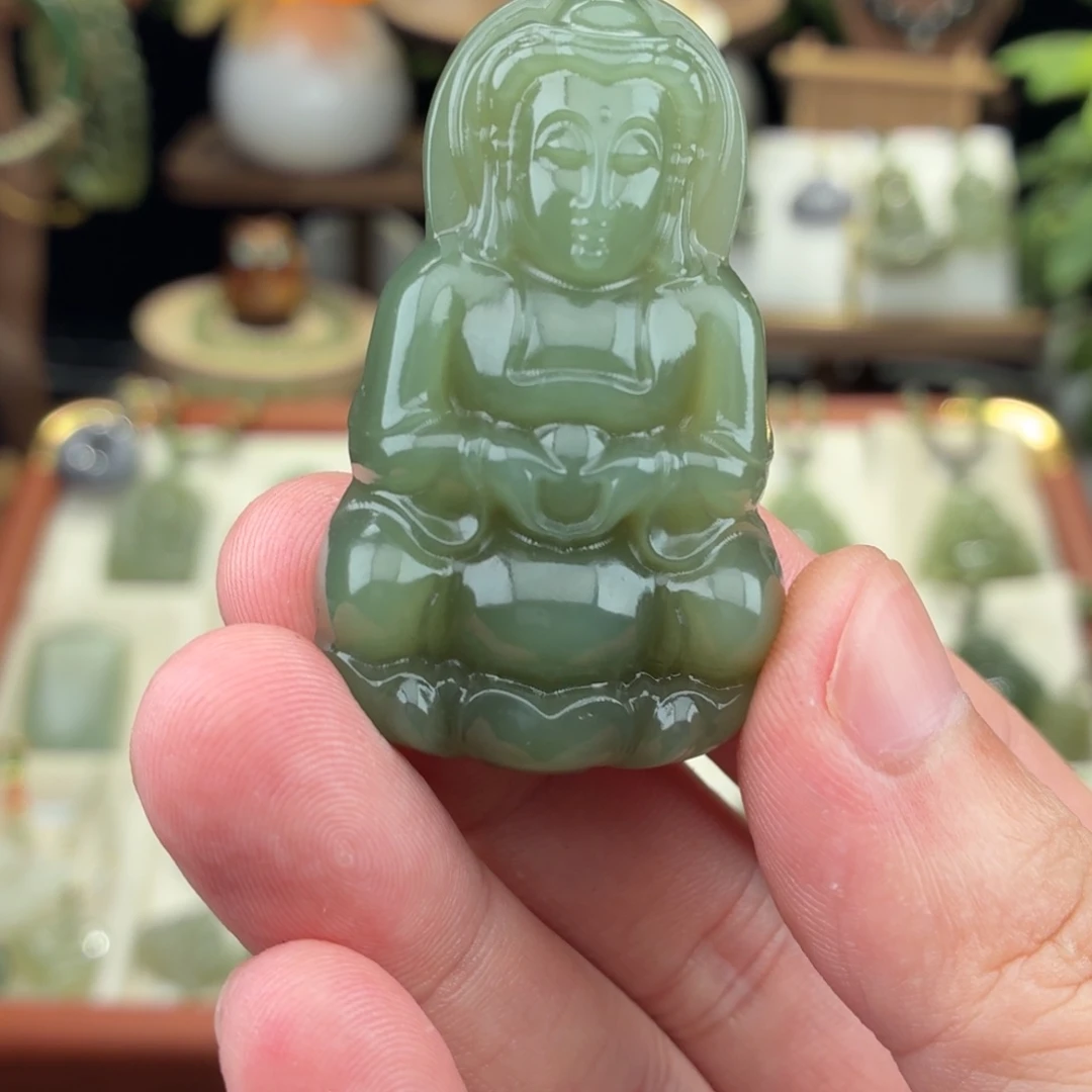 我****和田玉未镶嵌颈饰
