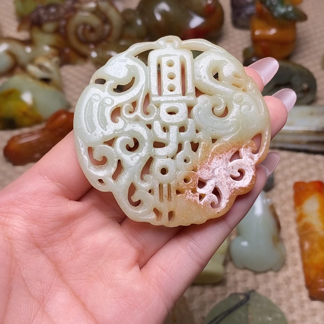 未镶嵌蛇纹石玉颈饰