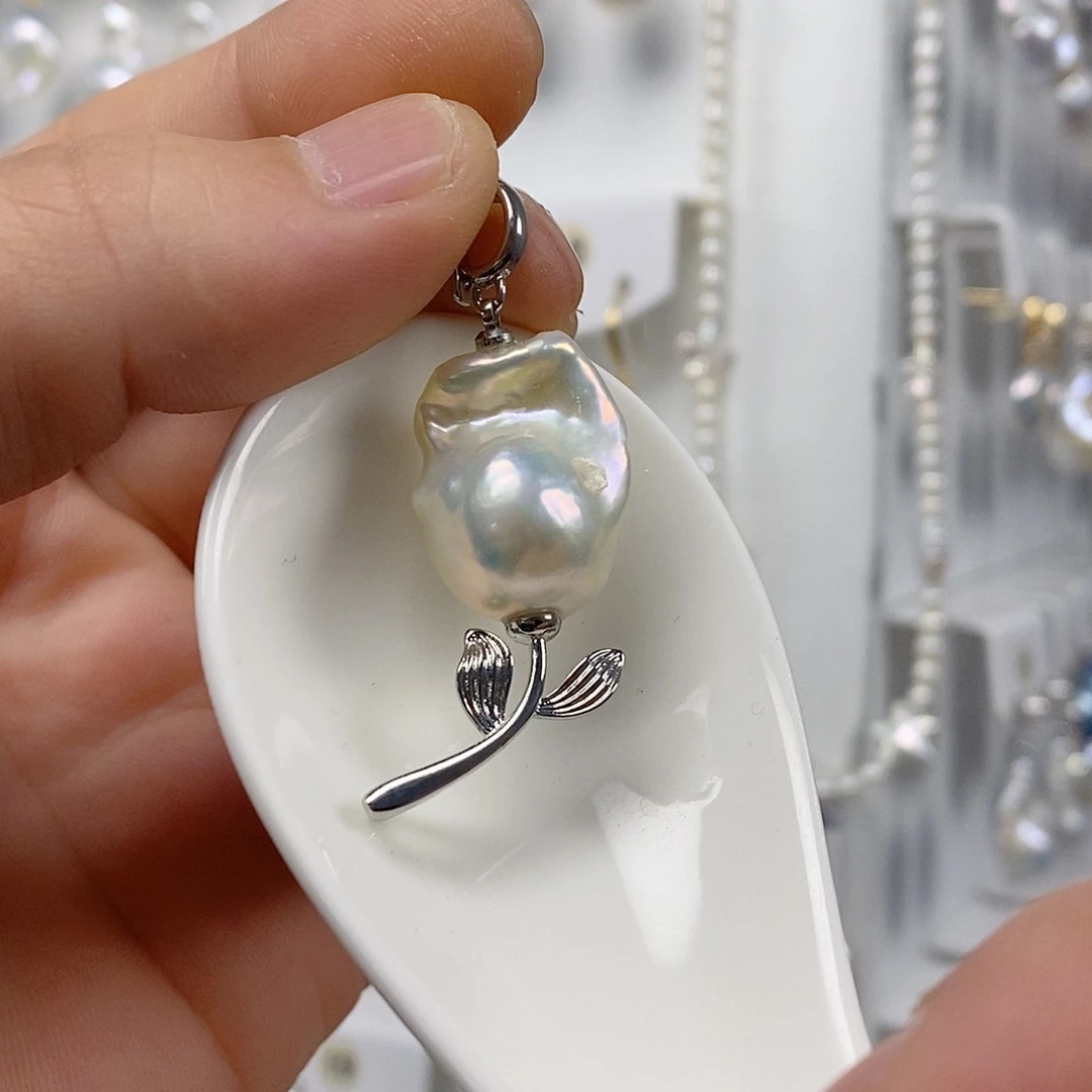 颈饰未镶嵌淡水珍珠