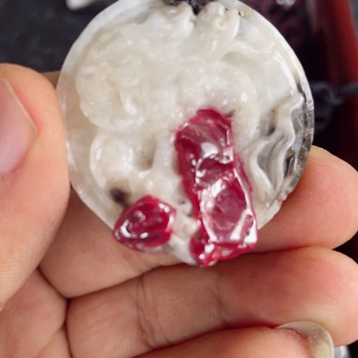 天然辰砂原石首饰