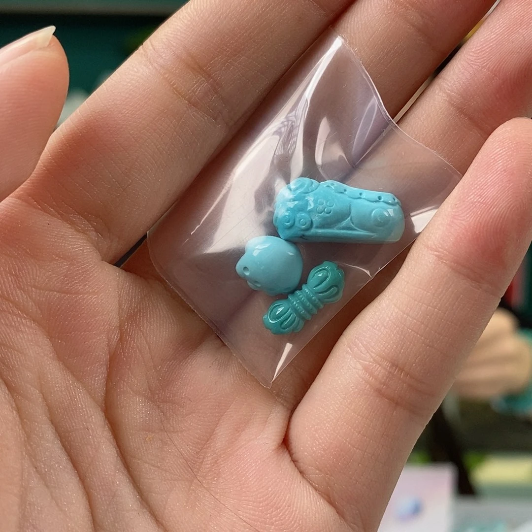 绿松石未镶嵌珠宝奇石