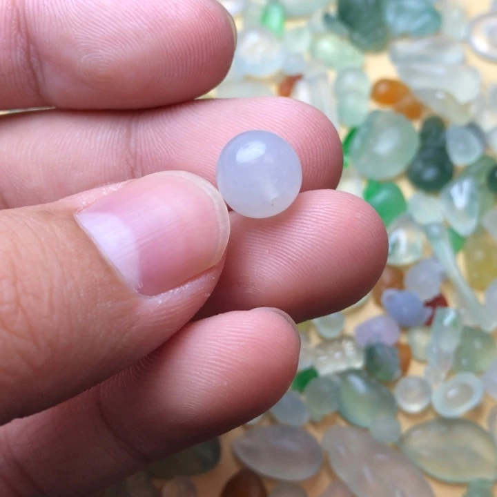 定制翡翠未镶嵌挂件