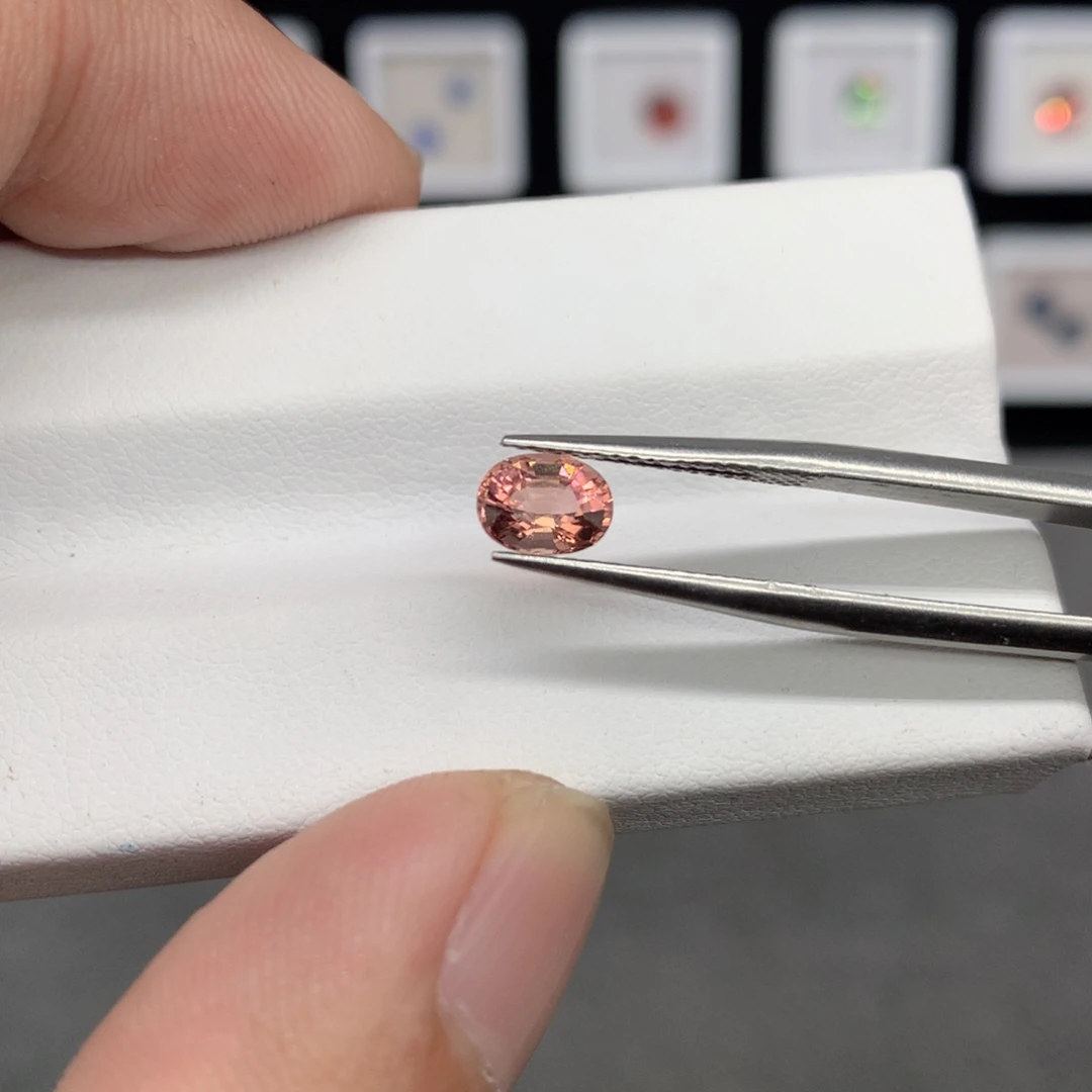 碧玺裸石未镶嵌5*6.5mm
