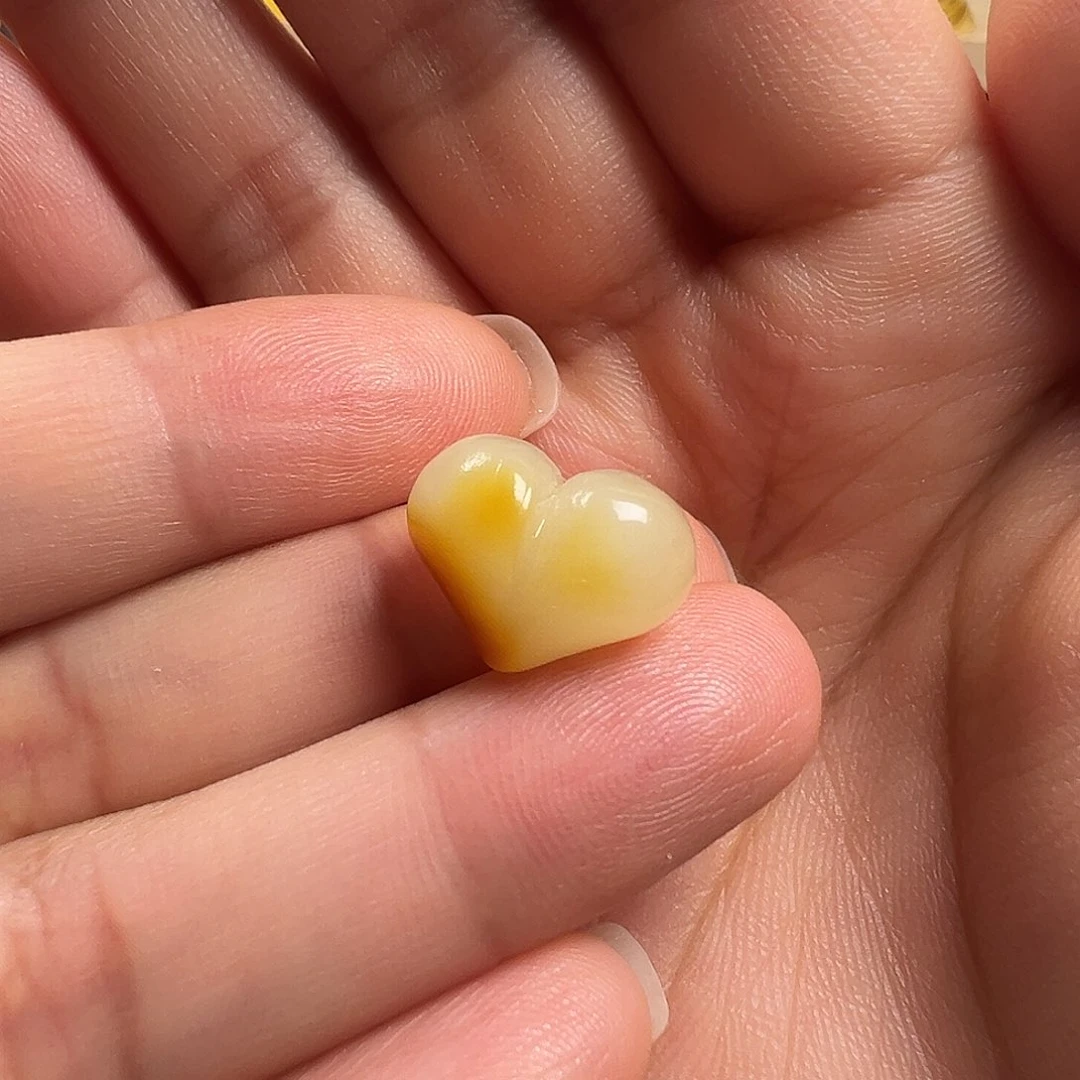 蜜蜡颈饰未镶嵌屁桃（打孔不退换）