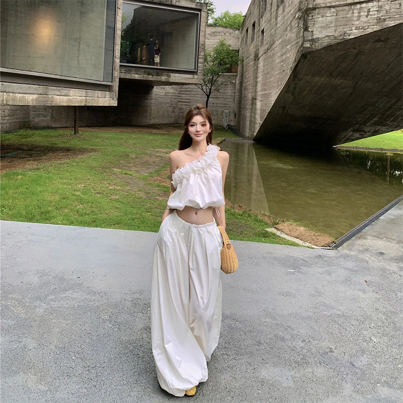2025夏季新款设计立体花朵休闲百搭单肩无袖上衣高腰宽松阔腿裤女