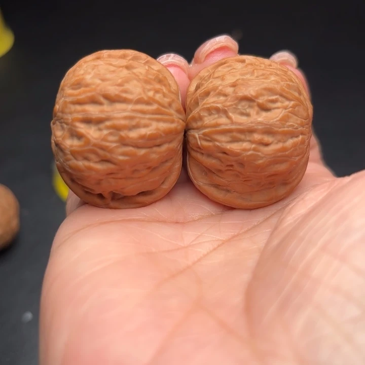 桃核吊坠37铁锤狮子头