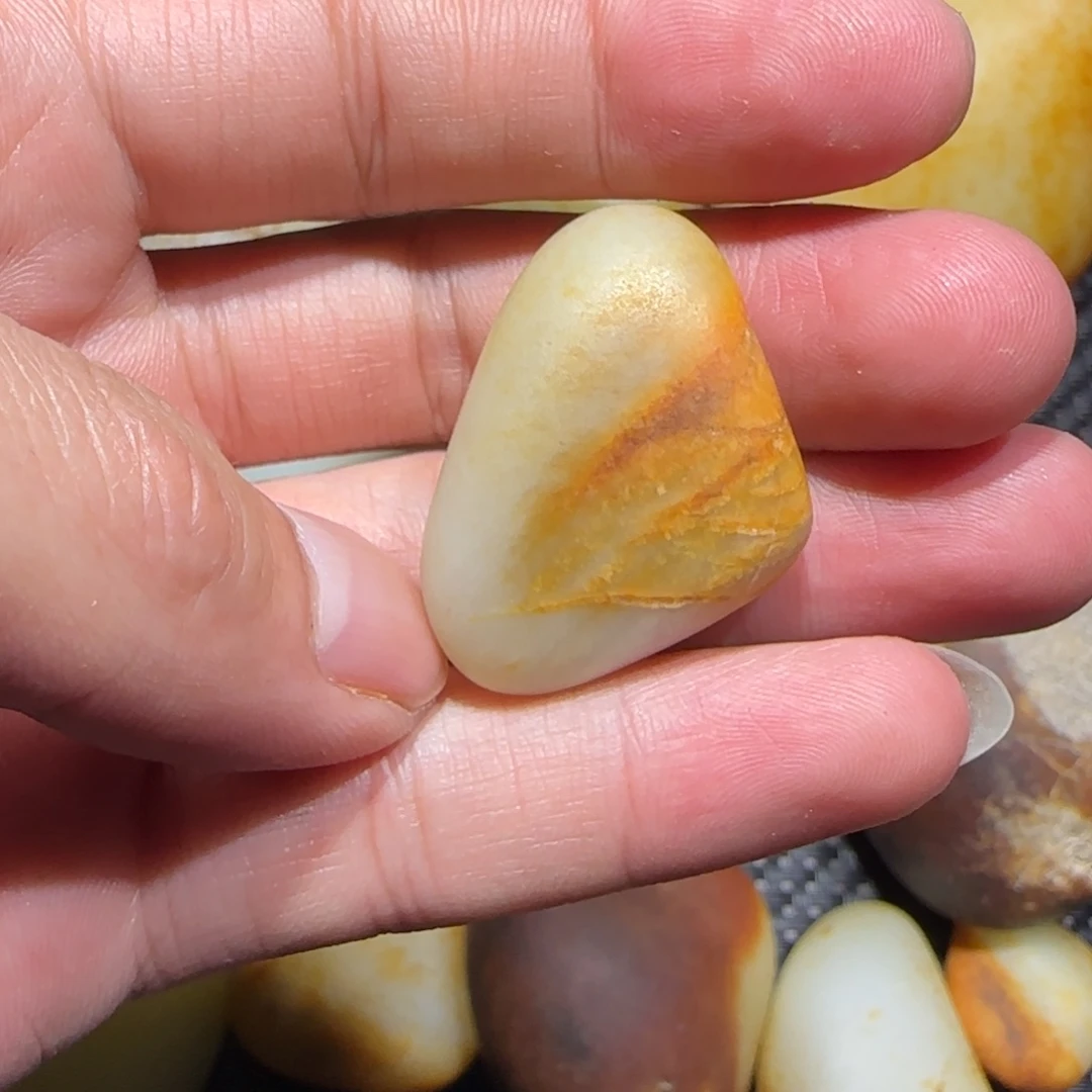 和田玉（糖玉）挂件未镶嵌天***天