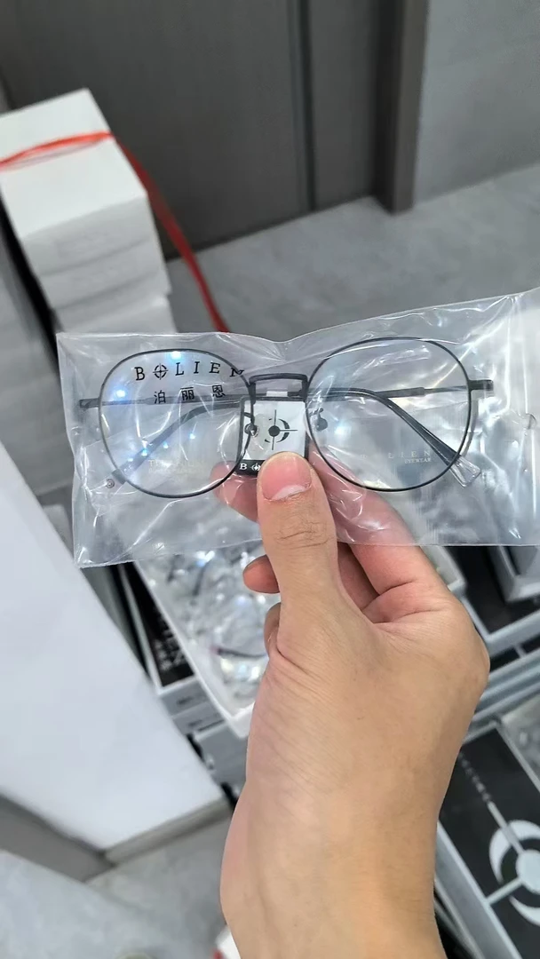 福利款品牌泊丽恩纯钛复古眼镜架