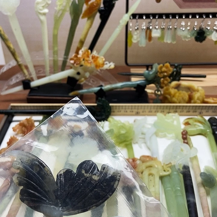 岫玉未镶嵌发簪零****?