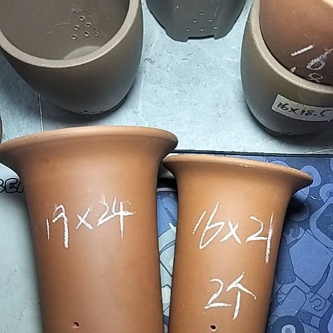 红泥兰花盆两个花盆