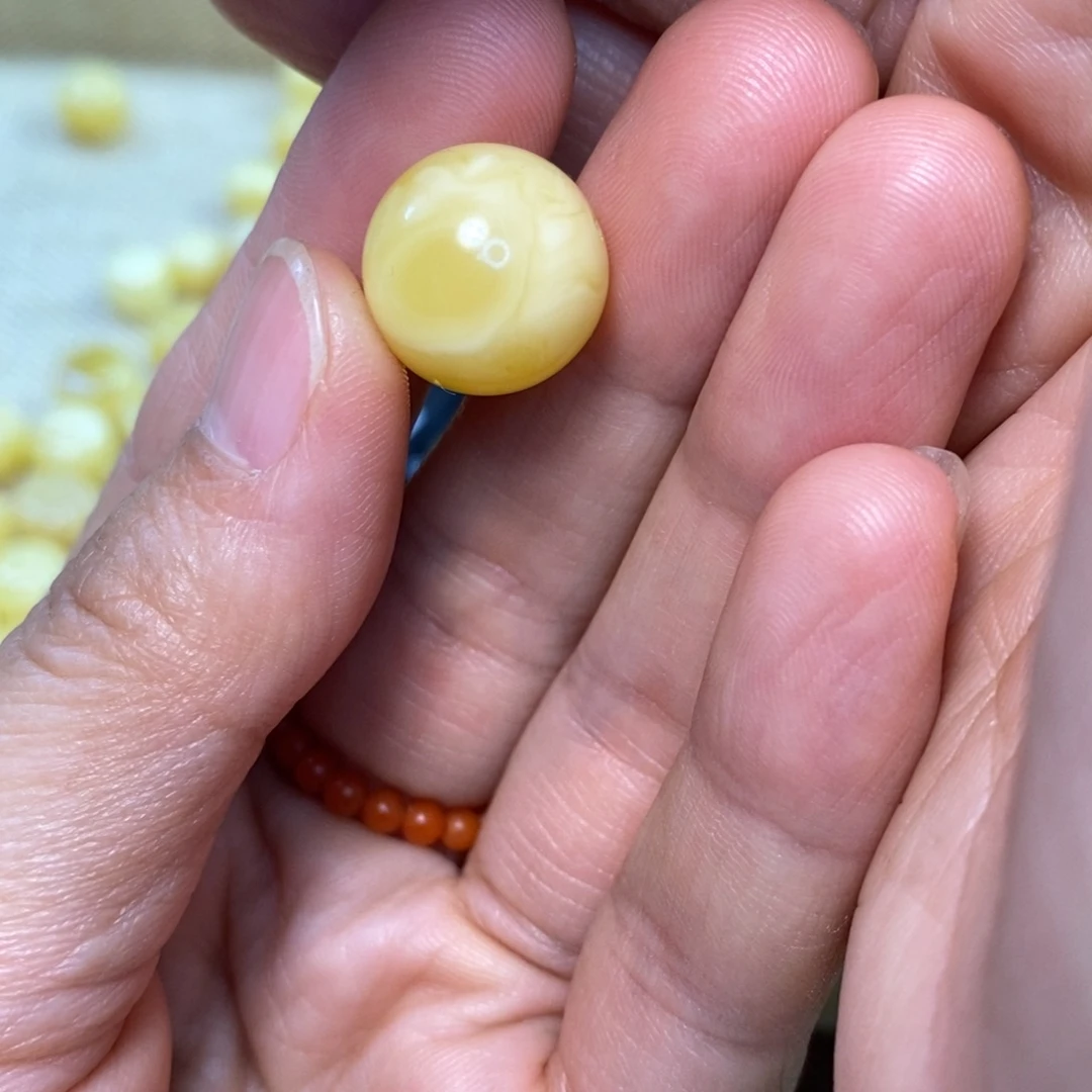 裸石琥珀未镶嵌原矿蜜蜡配珠