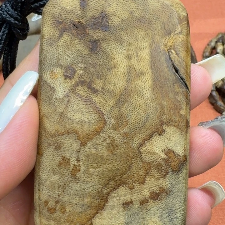 大叶紫檀（黑酸枝木类）