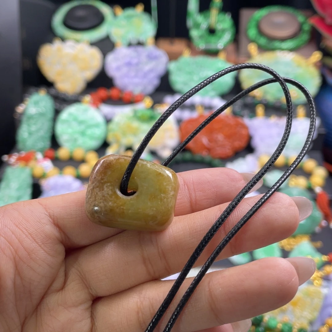 翡翠未镶嵌颈饰代编织