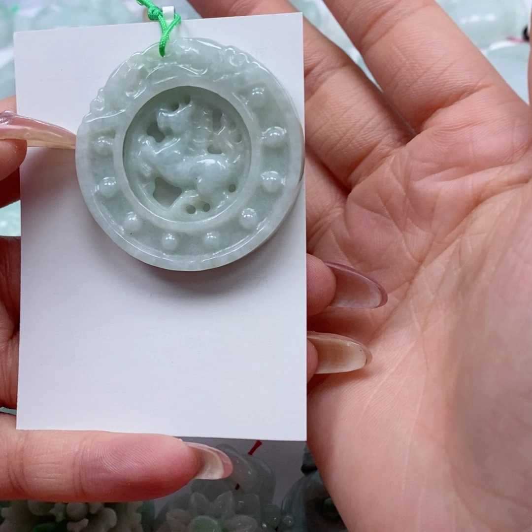 颈饰未镶嵌翡翠天然翡翠a货