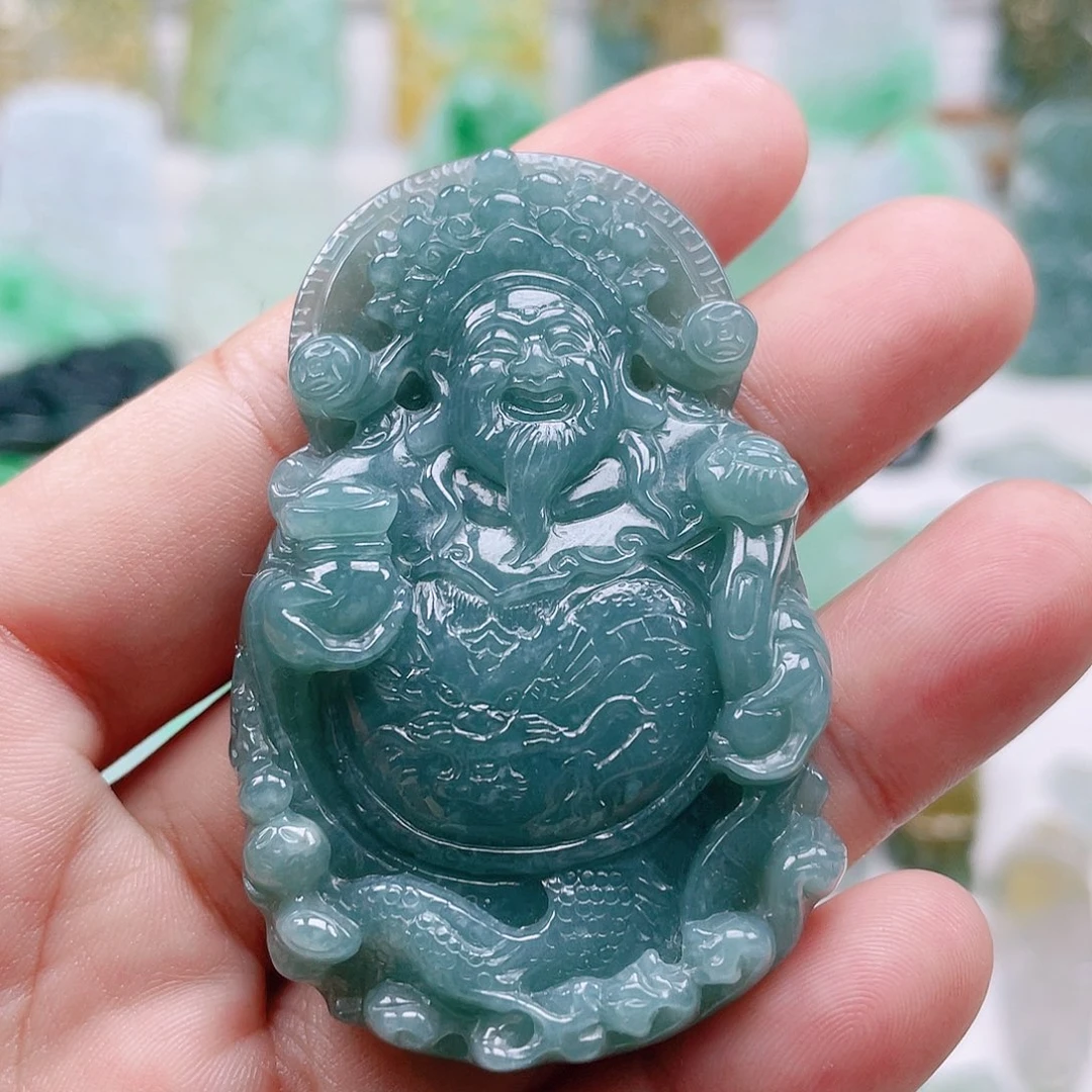 翡翠颈饰未镶嵌财神