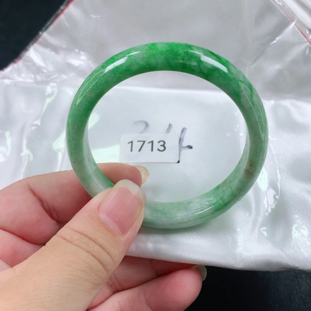 未镶嵌手镯翡翠天然翡翠